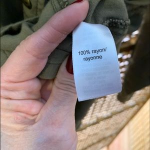 Maurice’s army green light jacket with pockets size 2.